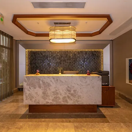 Feri Hotel 2*